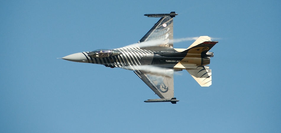 "F-16 SOLOTURK"